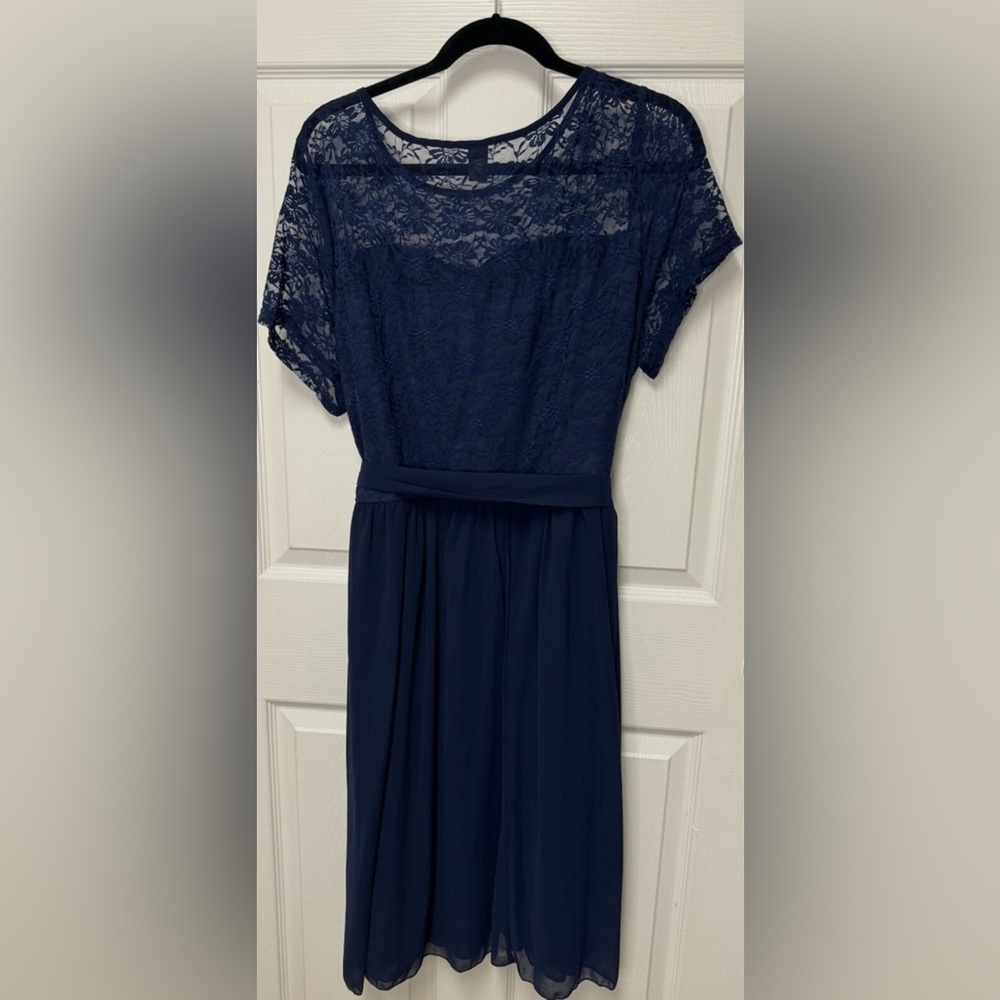 EUC SHEIN Navy Dress with Lace